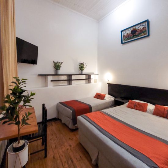 hotel habitacion triple con baño privado en valparaiso