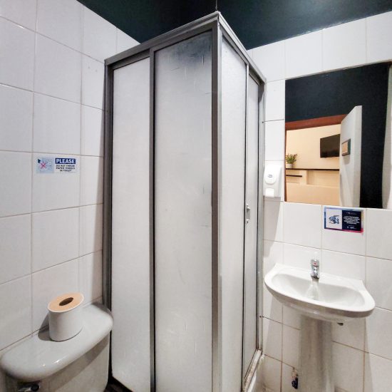 hotel habitacion triple con baño privado en valparaiso